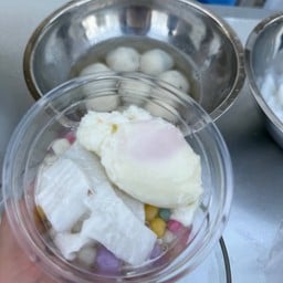 เนยนมไข่ ปังนึ่ง,นมสด,บัวลอยไข่หวานพร้าวอ่อน หมู่บ้านพฤกษา3