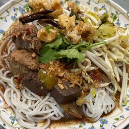 ขนมจีนน้ำเงี้ยว