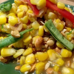 ส้มตำข้าวโพด