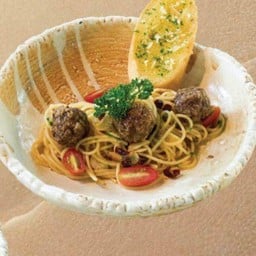 สปาเก็ตตี้ผัดพริกแห้ง มีทบอล