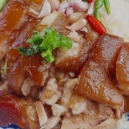 ขาหมูแม่จิ๋ม เชเว่นดับเพลิง