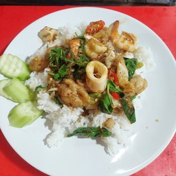 ข้าวกระเพราทะเล