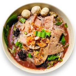 ก๋วยเตี๋ยวน้ำตกหมูสด