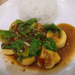 ข้าวกะเพราเต้าหู้