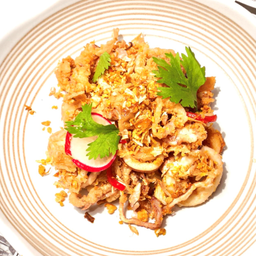 ปลาหมึกทอดกระเทียมกรอบ