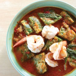 แกงส้มชะอมกุ้ง