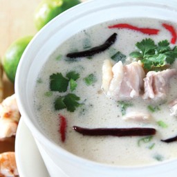ต้มข่าไก่