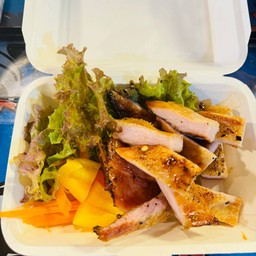 คอหมูอบโอ่งขีดละ