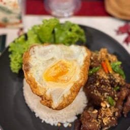 ข้าวหมูทอดลองดูง VS ไข่ดาว