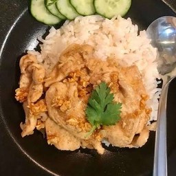 ข้าวไก่กระเทียม