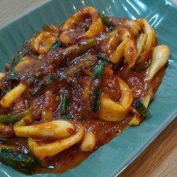 ปลาหมึกผัดไข่เค็ม