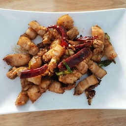 สามชั้นผัดพริกเกลือ  pork belly stir fried dried chili and salt