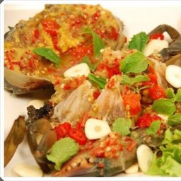ยำปูไข่ดอง
