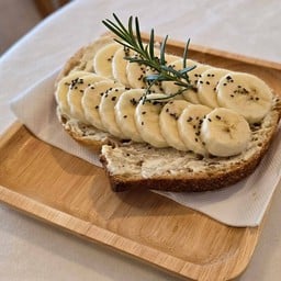 ขนมปังซาวโดร์ เนยถั่ว กล้วยหอม