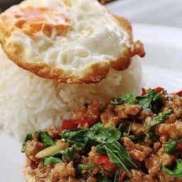 (2)อิ่มจุใจ กะเพรา+ไข่ดาว พิเศษ