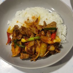 ข้าวเนื้อสดผัดพริกเผา