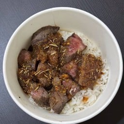 ก๋วยเตี๋ยวเนื้อนายโส่ย ถนนข้าวสาร