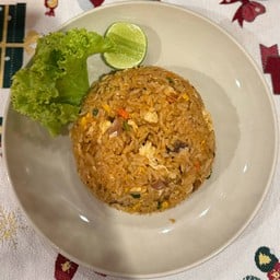 ข้าวผัดปลากระป๋อง