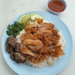ข้าวมันไก่ทอด + เครื่องใน