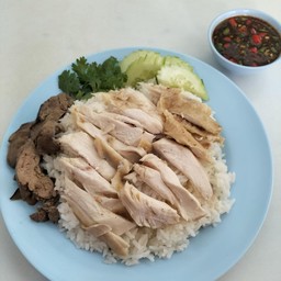 ข้าวมันไก่ต้ม + เครื่องใน