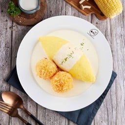 ข้าวห่อไข่หน้าครีมโคโรเกะกุ้งราดครีมซอส