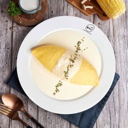 ข้าวห่อไข่ราดครีมซอส