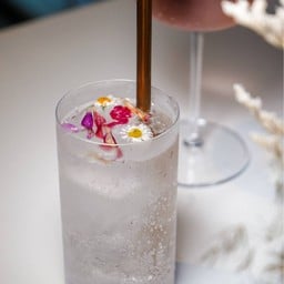 Wonder Bar