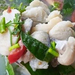 ต้มยำปลาดอลลี่น้ำใส