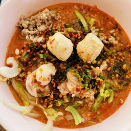 ก๋วยเตี๋ยวต้มยำหมู-ถนน ตาดเเคน มุกดาหาร