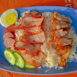 ข้าวหมูแดง+หมูกรอบ