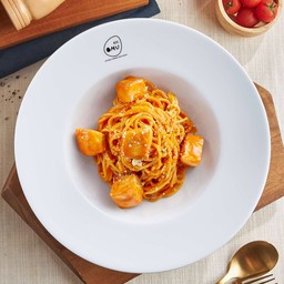 สปาเก็ตตี้แซลมอนซอสครีมมะเขือเทศ