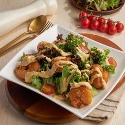 สลัดกุ้งทอด