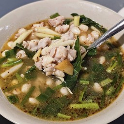 ต้มแซ่บเอ็นไก่