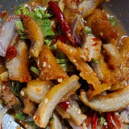 ยำคอหมูย่าง