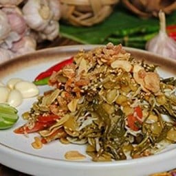 สลัดย ำใบชำพม่ำ