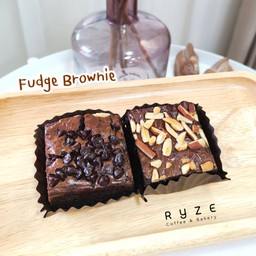 Fudge Brownie (บราวนี่ 2 ชิ้น)