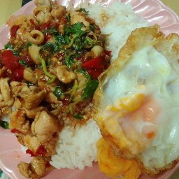 นุ้ย ขนมจีน น้ำพริกหวาน น้ำยา ตลาดหน้าค่ายจักรพงษ์