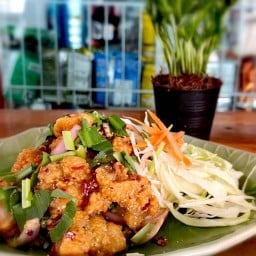 ลูกชิ้นทอดพันล้าน