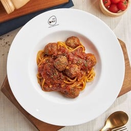สปาเก็ตตี้มีทบอลซอสมะเขือเทศ