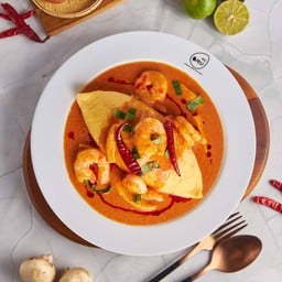 ข้าวห่อไข่ราดซอสครีมต้มยำกุ้ง