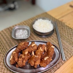 เซ็ตไก่ทอดซอสฮันนี่การ์ลิค