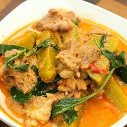 แกงเผ็ดหมู ฟักทอง ใส่กะทิ