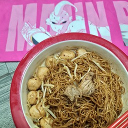 📌บะหมี่จอมมารบู ( บะหมี่ไข่ 3 ก้อน ลูกชิ้นหมู 8 ลูก หมูชิ้น 4 ชิ้น  )