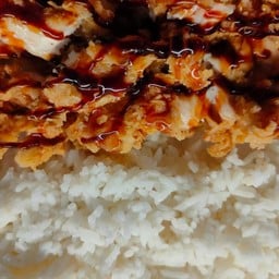 ข้าวไก่ทอดราดซอสบาบีคิว(สันใน)