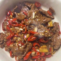 เนื้อขาลายผัดพริกสด