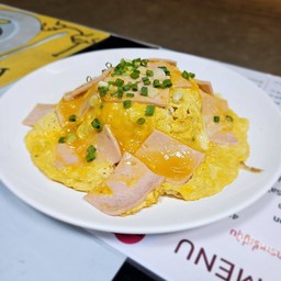 ข้าวหน้าไข่ข้นแฮม