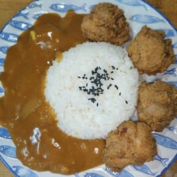 ข้าวแกงกระหรี่ญี่ปุ่นไก่คาราโอเกะ