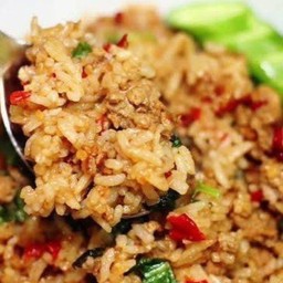 ข้าวผัดกะเพราคลุกหมูสับ
