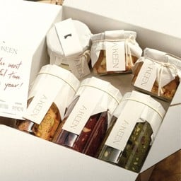 A Keen Exclusive Box 02