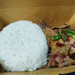 ตับหมูผัดกะเพราพริกแห้ง